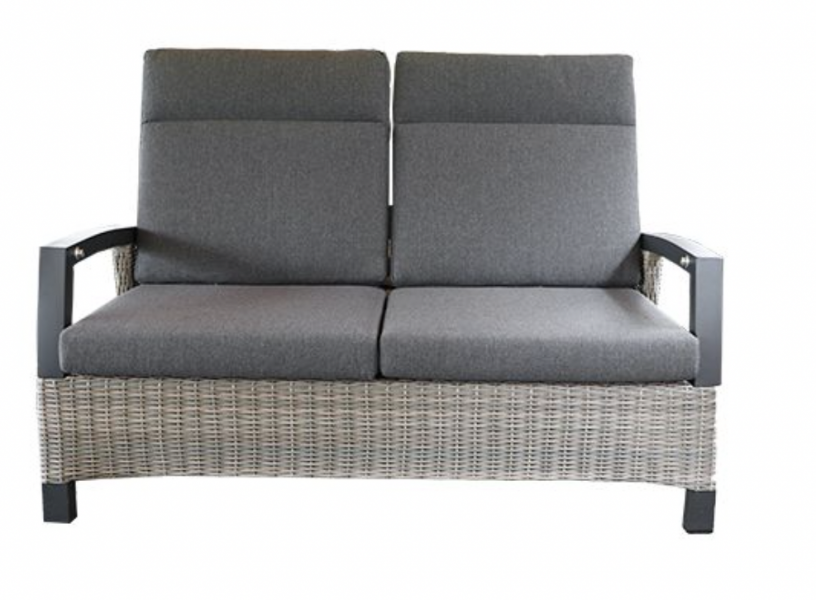 Barree 2 zits Loungebank