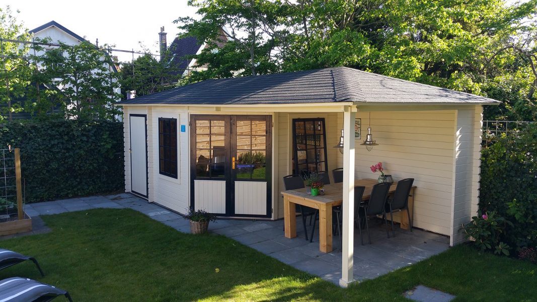 Blokhut 4355Z 300x300 cm + luifel 275cm + berging 134cm